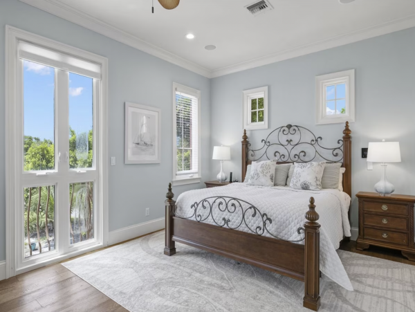 150 yards to the Beach Six Bedroom  Luxury Vacation Home in Captiva