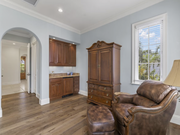 150 yards to the Beach Six Bedroom  Luxury Vacation Home in Captiva