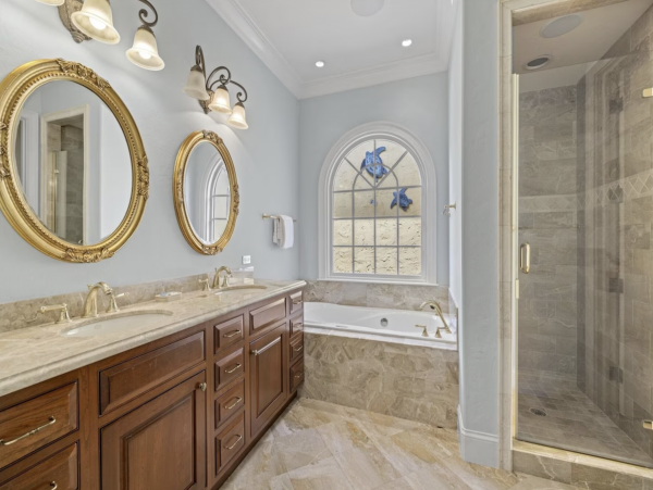 150 yards to the Beach Six Bedroom  Luxury Vacation Home in Captiva