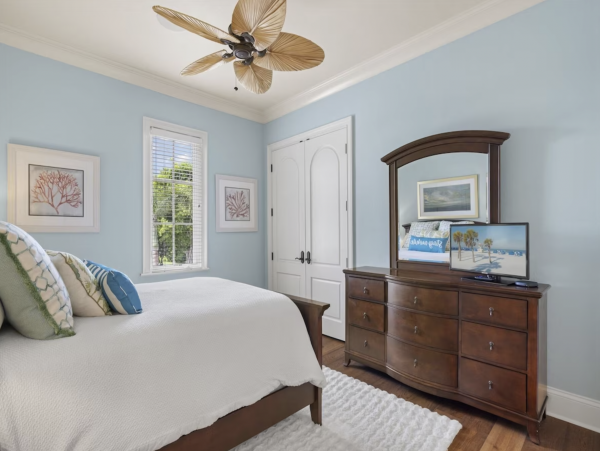 150 yards to the Beach Six Bedroom  Luxury Vacation Home in Captiva