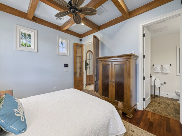 150 yards to the Beach Six Bedroom  Luxury Vacation Home in Captiva