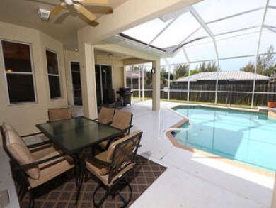 Cape Coral Vacation Rental Sleeps Six Guests