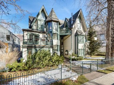 Luxurious Three Bedroom Home Walk to Aspen Mountain