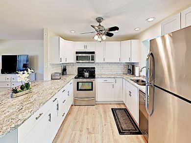 Beautiful Naples Vacation Home Sleeps Six Guests Beautiful Naples Vacation Home Sleeps Six Guests