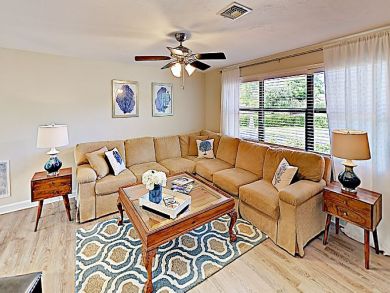 Beautiful Naples Vacation Home Sleeps Six Guests Beautiful Naples Vacation Home Sleeps Six Guests
