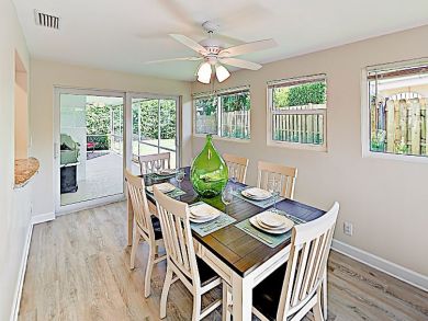 Beautiful Naples Vacation Home Sleeps Six Guests Beautiful Naples Vacation Home Sleeps Six Guests
