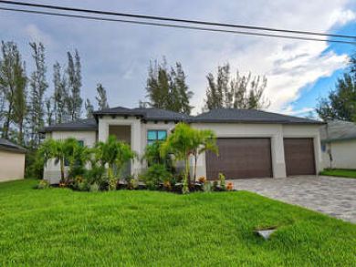 Cape Coral Luxury Vacation Rental Sleeps Six Guests Cape Coral Luxury Vacation Rental Sleeps Six Guests