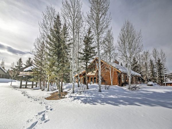 Snowmass Village Three Bedroom Home with Private Hot Tub