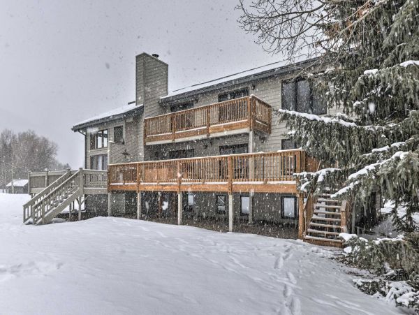 Avon Upscale Six Bedroom Home Rental Sleeps Fourteen Guests