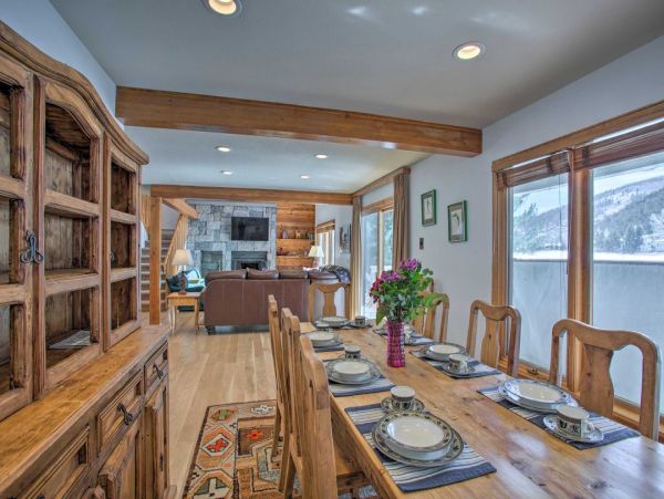 Avon Upscale Six Bedroom Home Rental Sleeps Fourteen Guests