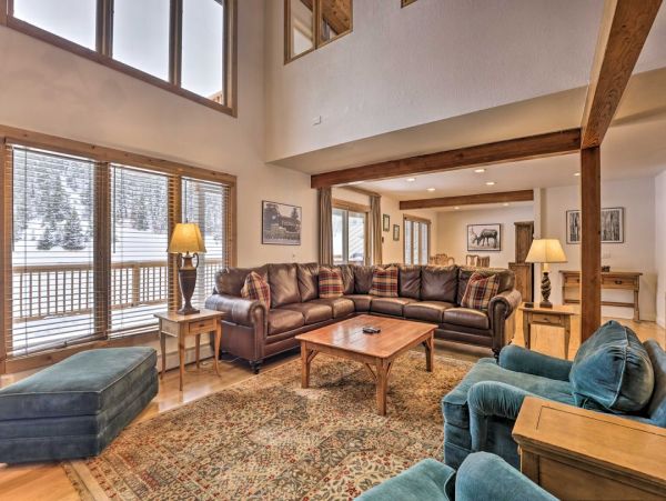 Avon Upscale Six Bedroom Home Rental Sleeps Fourteen Guests