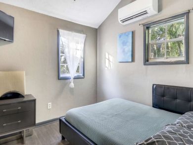 Fort Myers Vacation Home Sleeps Six Guests
