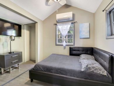 Fort Myers Vacation Home Sleeps Six Guests