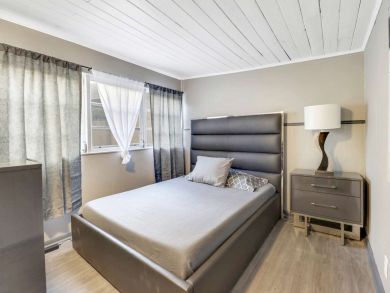 Fort Myers Vacation Home Sleeps Six Guests