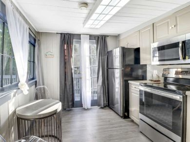 Fort Myers Vacation Home Sleeps Six Guests