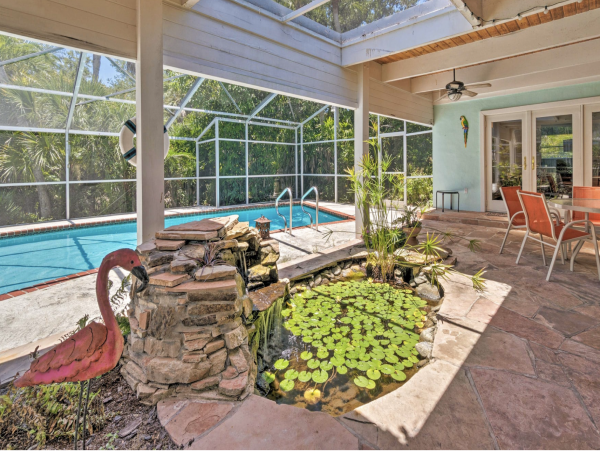 Walk to Beach Three Bedroom Pool Home in Siesta Key