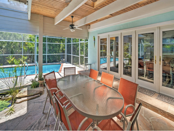 Walk to Beach Three Bedroom Pool Home in Siesta Key