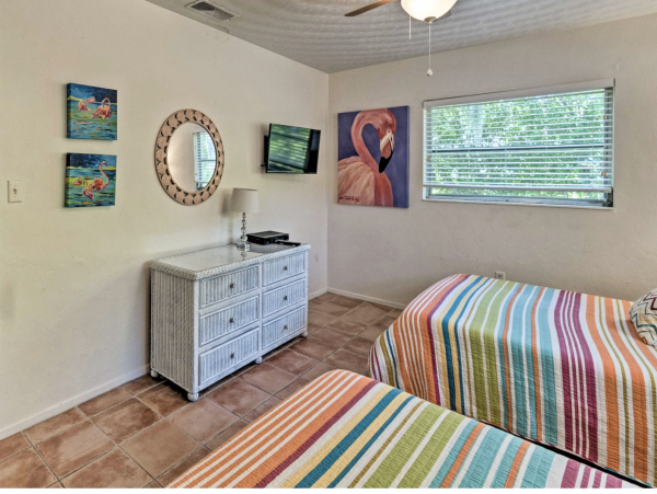 Walk to Beach Three Bedroom Pool Home in Siesta Key