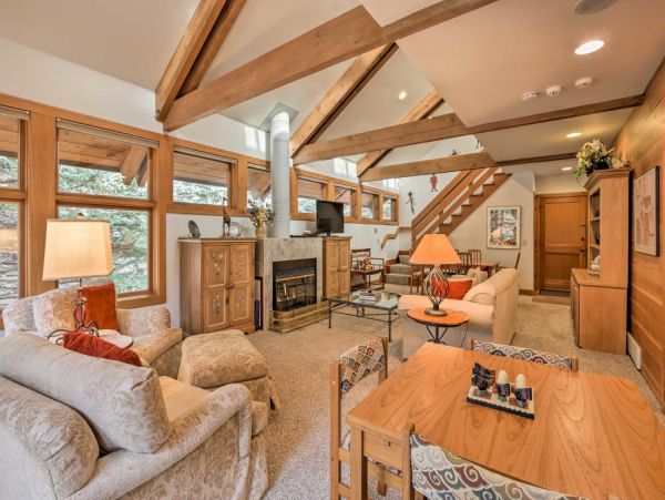 Walk to Lifts Two Bedroom Vacation Home with Private Sauna