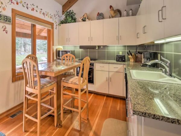 Walk to Lifts Two Bedroom Vacation Home with Private Sauna