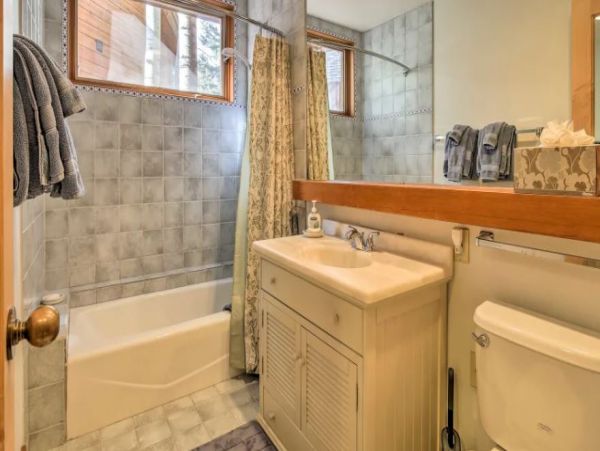 Walk to Lifts Two Bedroom Vacation Home with Private Sauna