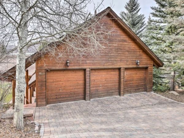 Walk to Lifts Two Bedroom Vacation Home with Private Sauna