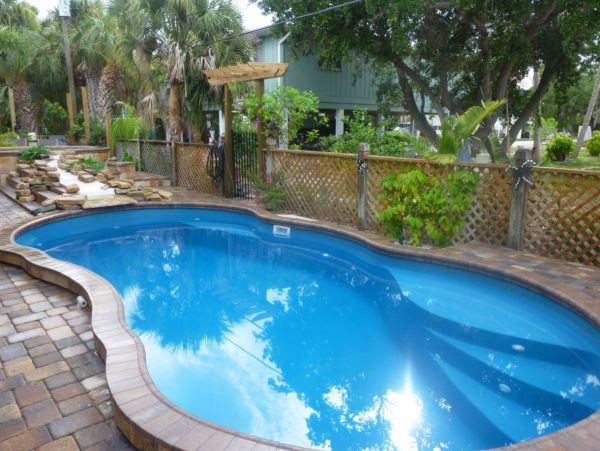 Fort Myers Vacation Rental Sleeps Two Guests Walk To Beach