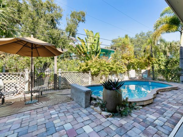 Charming Vacation Condo Rental Fort Myers Beach - Pool & Spa