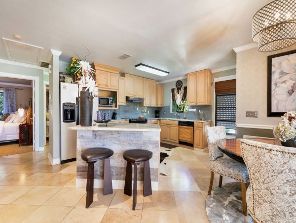 Charming Vacation Condo Rental Fort Myers Beach - Pool & Spa