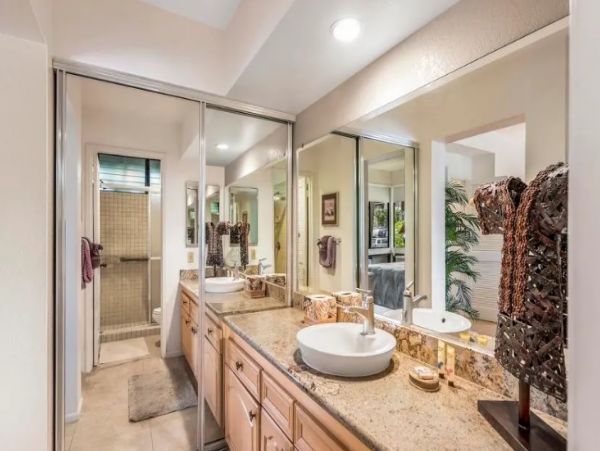 Modern Wailea Vacation Condo Sleeps Two Guests Ocean Views