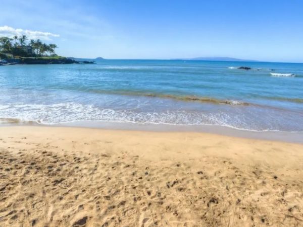 Modern Wailea Vacation Condo Sleeps Two Guests Ocean Views