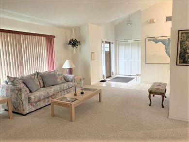 Canal Front 3 Bedrooms Home Sleeps 8 Guests in Marco Island