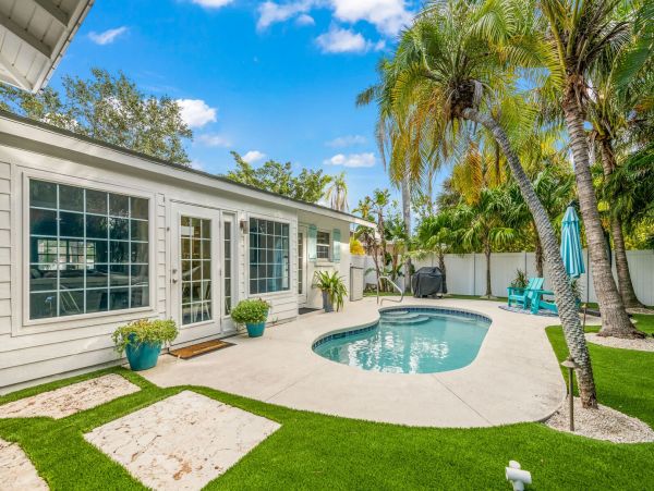 Anna Maria Vacation Rental Sleeps Ten Guests