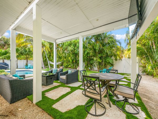Anna Maria Vacation Rental Sleeps Ten Guests