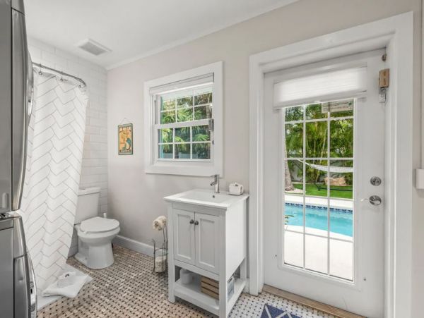 Anna Maria Vacation Rental Sleeps Ten Guests