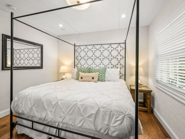 Anna Maria Vacation Rental Sleeps Ten Guests