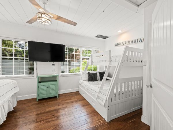 Anna Maria Vacation Rental Sleeps Ten Guests