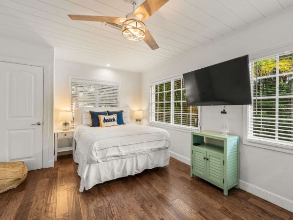 Anna Maria Vacation Rental Sleeps Ten Guests