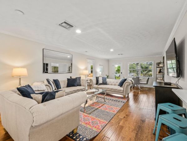 Anna Maria Vacation Rental Sleeps Ten Guests