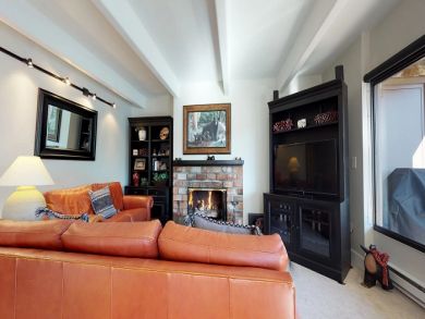 Vail Vacation Condo Sleeps Six Guests