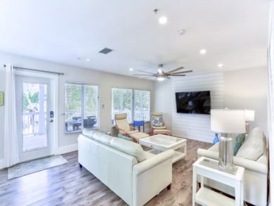 Beachside Four Bedroom Vacation Home in Fort Myers Beach