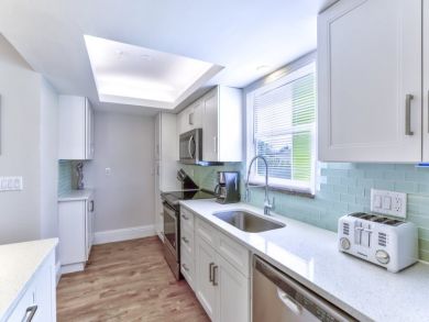 Beachside Four Bedroom Vacation Home in Fort Myers Beach
