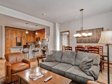 Avon Condo 925395 Avon Condo 925395