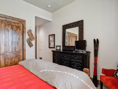 Avon Condo 925395 Avon Condo 925395