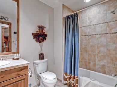 Avon Condo 925395 Avon Condo 925395