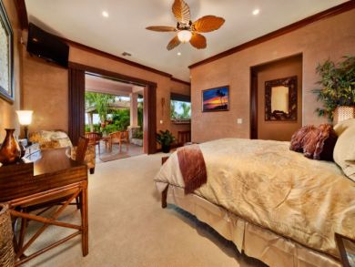 Luxury West Side  Vacation Home Sleeps Eight Guests