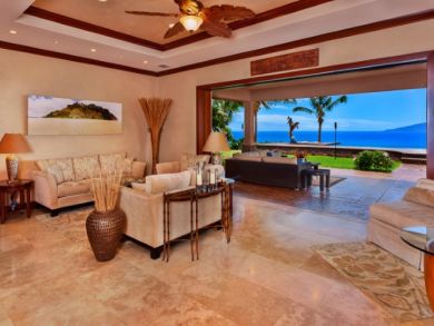 Luxury West Side  Vacation Home Sleeps Eight Guests