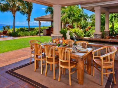 Luxury West Side  Vacation Home Sleeps Eight Guests