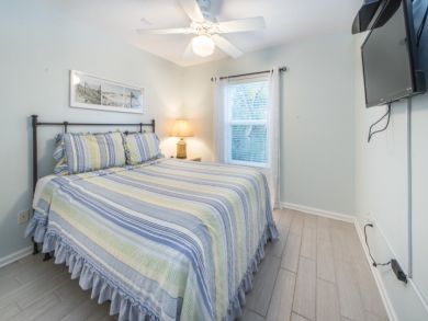 Miramar Vacation Home Sleeps Fifteen Guests Miramar Vacation Home Sleeps Fifteen Guests