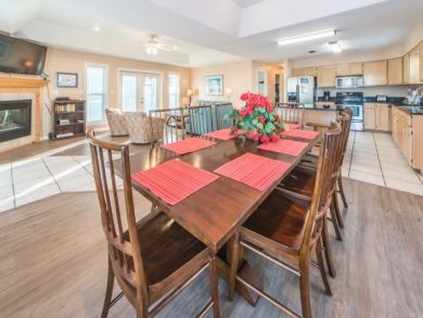 Miramar Vacation Home Sleeps Fifteen Guests Miramar Vacation Home Sleeps Fifteen Guests